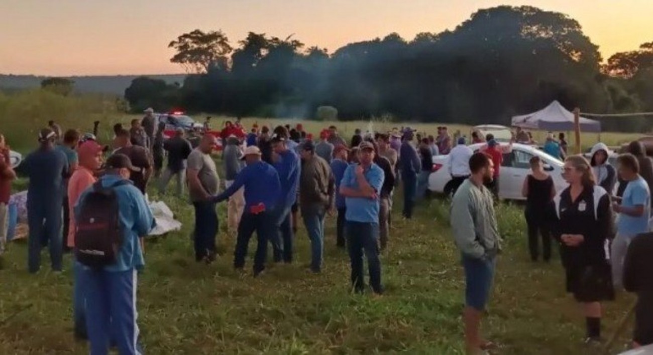 MST invade 800 hectares de terra em Pernambuco veja o vídeo