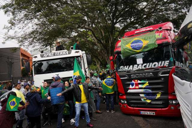 Protestos De Caminhoneiros Atingem Estradas E Paralisam Tr Fego Em