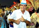 Eduardo Paz retorna ao Rio e samba enquanto assessores agridem cidadão (Veja o Vídeo)