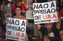 PT faz vigília e promete cordão humano para impedir que a PF prenda Lula (Veja o Vídeo)
