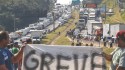 Caminhoneiros destroem bandeira da CUT e expulsam petistas (Veja o Vídeo)