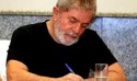 As fases de Lula como escritor: do artigo para o Le Monde ao bilhete para o Wagnão