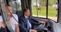 Bolsonaro assume volante e vai trabalhar de ônibus, do Alvorada ao Palácio do Planalto (veja o vídeo)