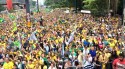 Quem golpeia a democracia?
