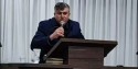 Pastor morre no meio do culto