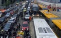 URGENTE: Tiroteio fecha Av. Brasil e Linha Vermelha no RJ e motoristas entram em pânico