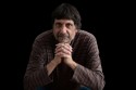 Escritor diz que festeja a morte de pessoas que ele considera “horrorosas” (veja o vídeo)
