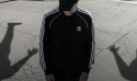 Facções impõem terror em capital e uso de roupas da Adidas vira ameaça de morte