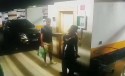 Identificado o auditor federal flagrado agredindo mulher e criança em garagem de prédio (veja o vídeo)