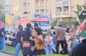 URGENTE: Caminhão invade protesto e passa por cima de manifestantes (veja o vídeo)