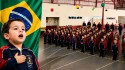 Crianças com média de 4 anos de idade cantam o hino nacional e dão lição em famosos (veja o vídeo)