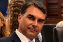 Grupo com mais de 9 mil advogados aciona OAB contra restrição imposta a Flávio e relembra inúmeras violações