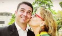 Mãe de Flávio altera plano, mas permanece na disputa