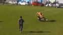 Zagueiro morre após sofrer grave lesão em jogo amador no Paraná e comove comunidade esportiva (veja o vídeo)