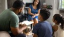 A família como ato de resistência: No Brasil de hoje, construir uma família estruturada não é só uma escolha pessoal. É um ato político