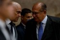 Acuados com o novo Senado, Gilmar e Moraes saem em busca de apoio