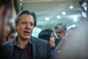 Lula submete Haddad a constrangedora humilhação