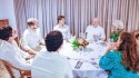 Os porcos à mesa: A revolução dos companheiros — parte 2