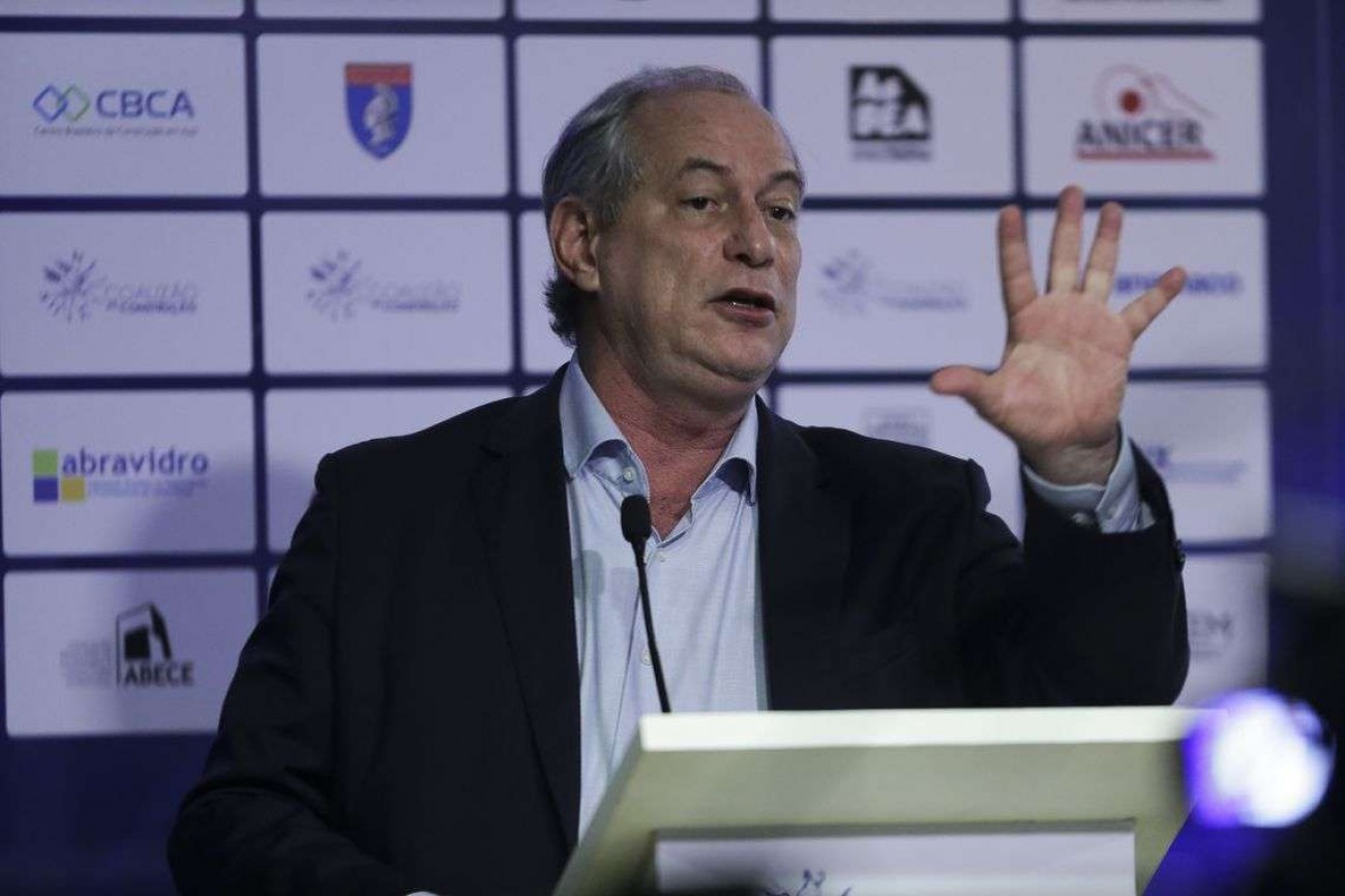 Ciro Gomes afirma que para defender a democracia vai colocar