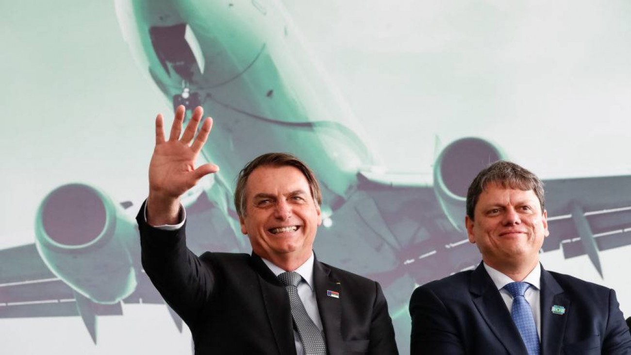 Nas entrelinhas, Bolsonaro "lança" candidatura de Tarcísio ao governo