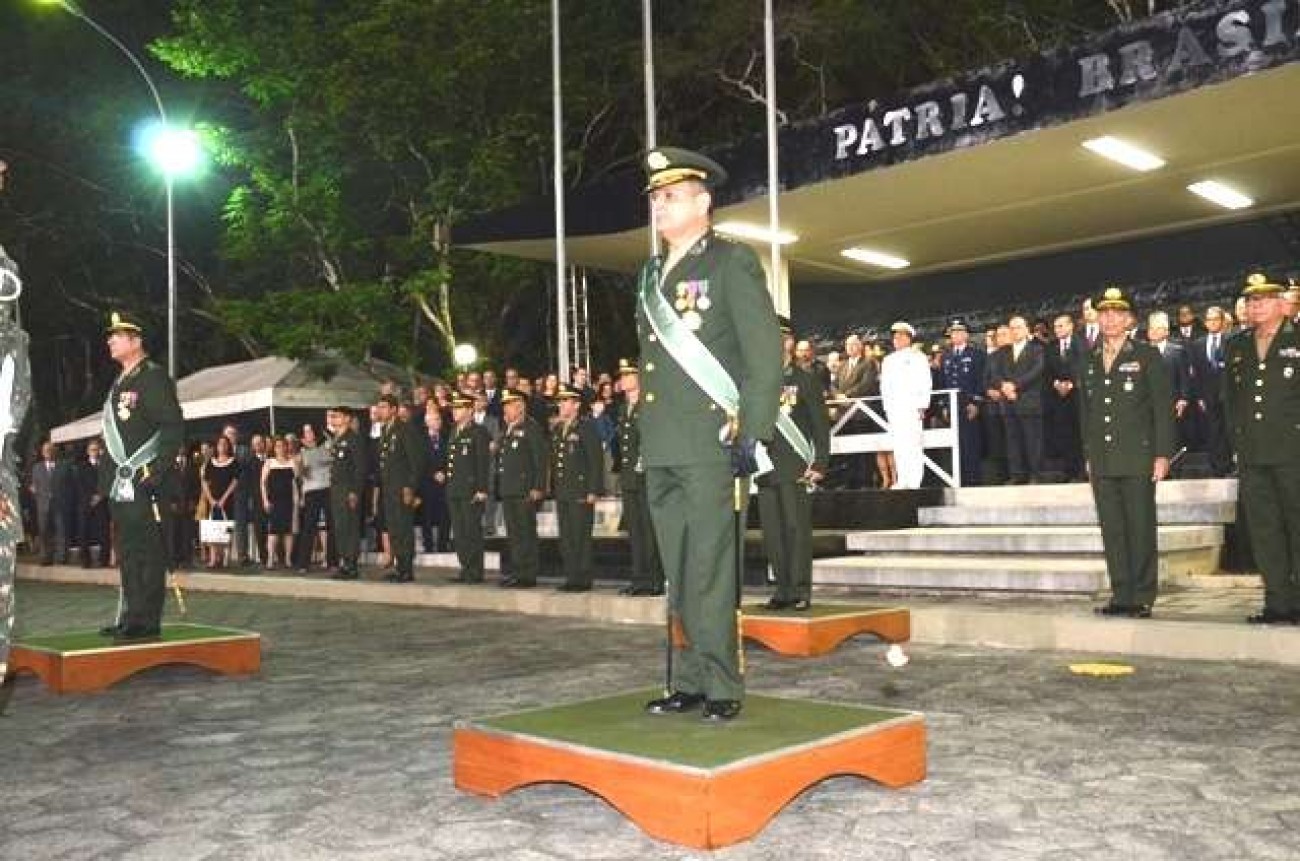 Comando Militar do Nordeste tem novo Comandante - CMNE - Comando