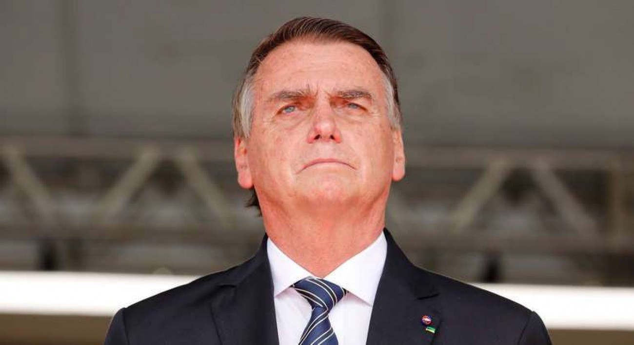 Bolsonaro toma decisão inusitada e chama criança que estava chorando ...