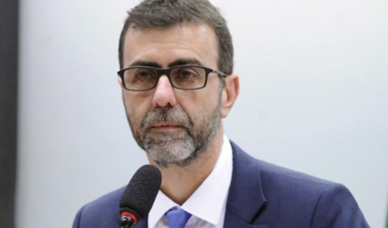 Mais perdido do que nunca, Freixo muda novamente de partido