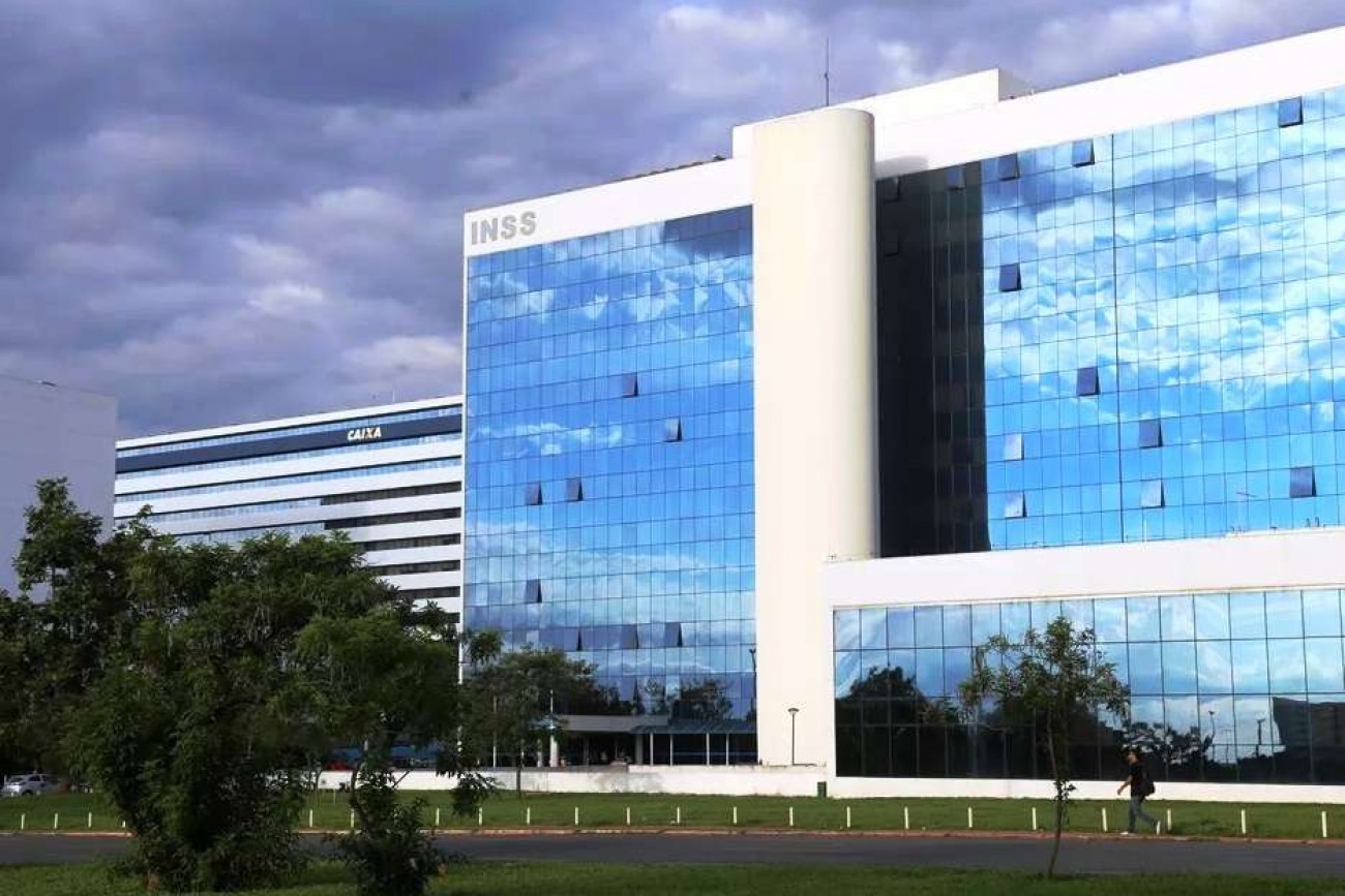 URGENTE: Presidente do INSS é exonerado por Lula