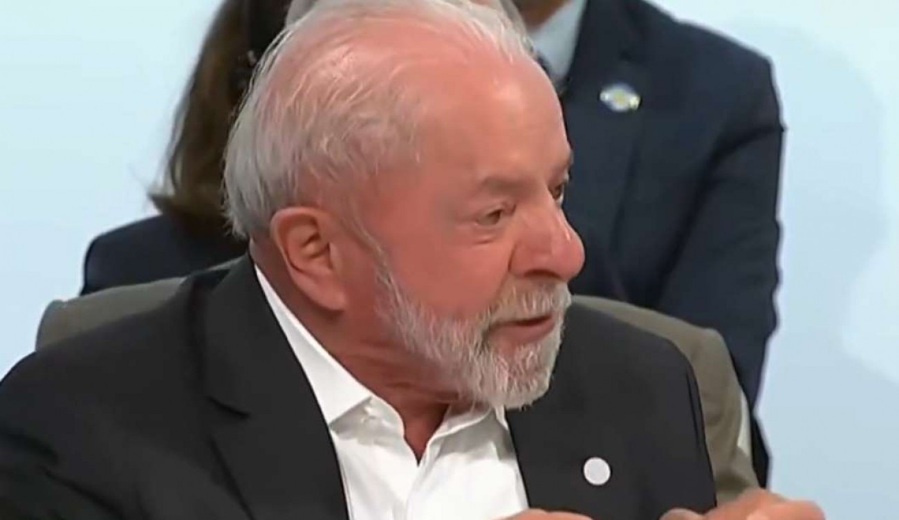 Fora do Brasil, Lula deixa escapar medo das eleições