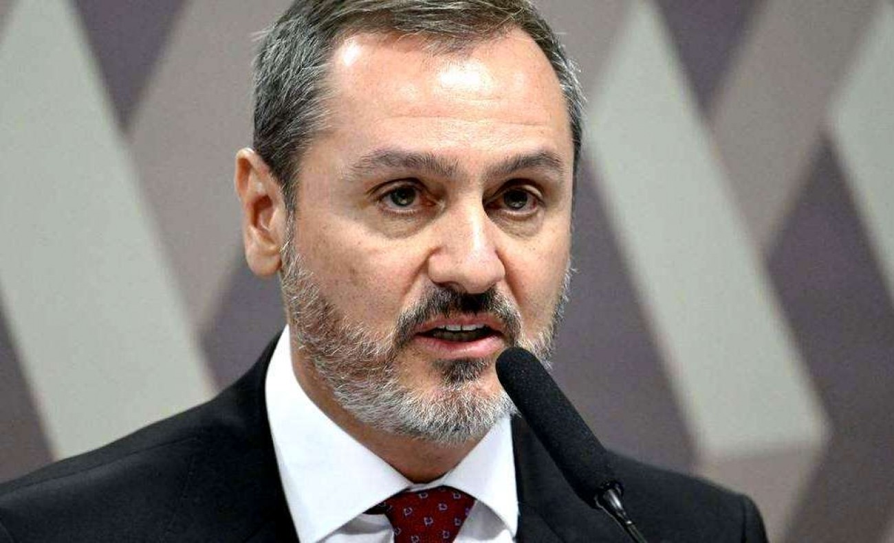 Silenciosamente “com o rabo entre as pernas” Andrei toma decisão após expulsão de delegado dos EUA