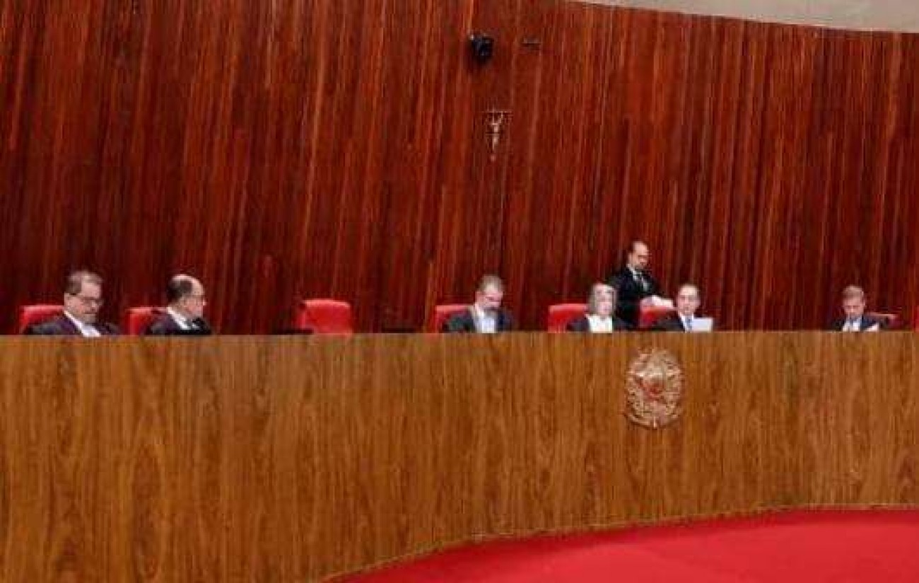 Mais um governador pode ser cassado hoje