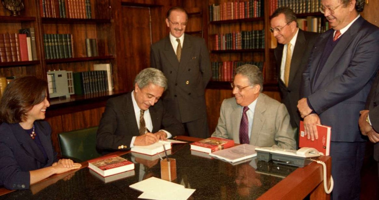 Morre um dos mais conhecidos historiadores do país