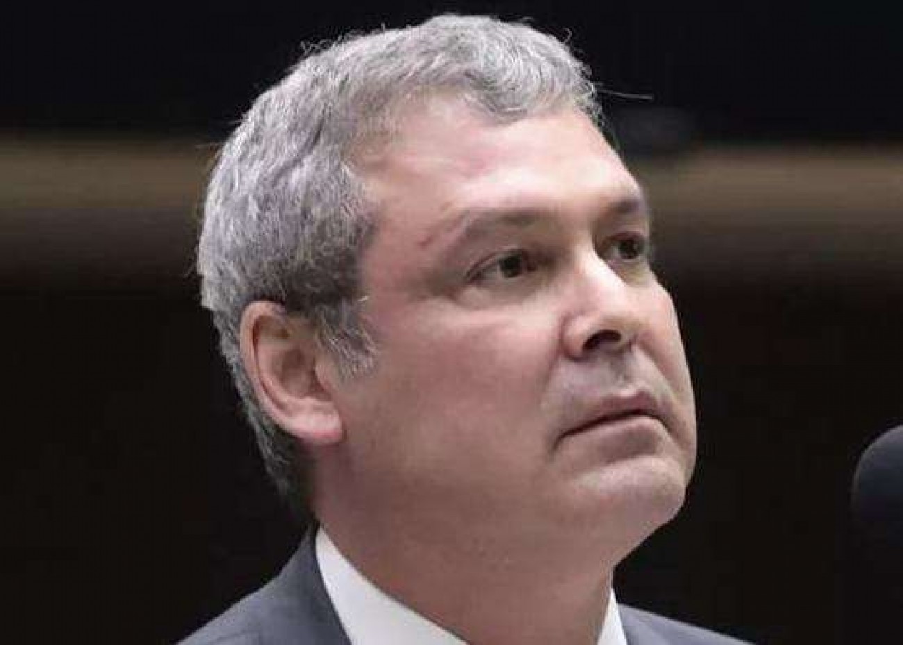 Prefeitura sai a caça de Lindbergh para receber dívida de quase R$ 5 milhões