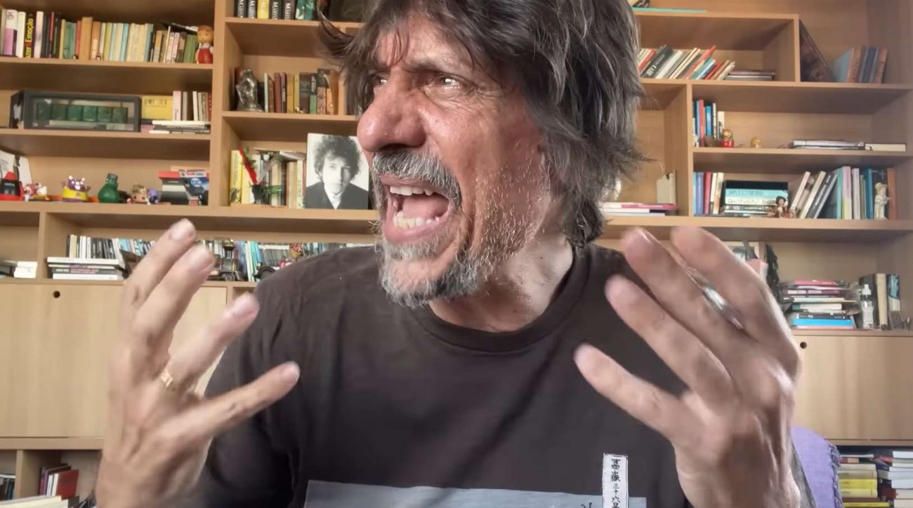 Polêmico jornalista esquerdista é indiciado pela polícia por discriminação religiosa