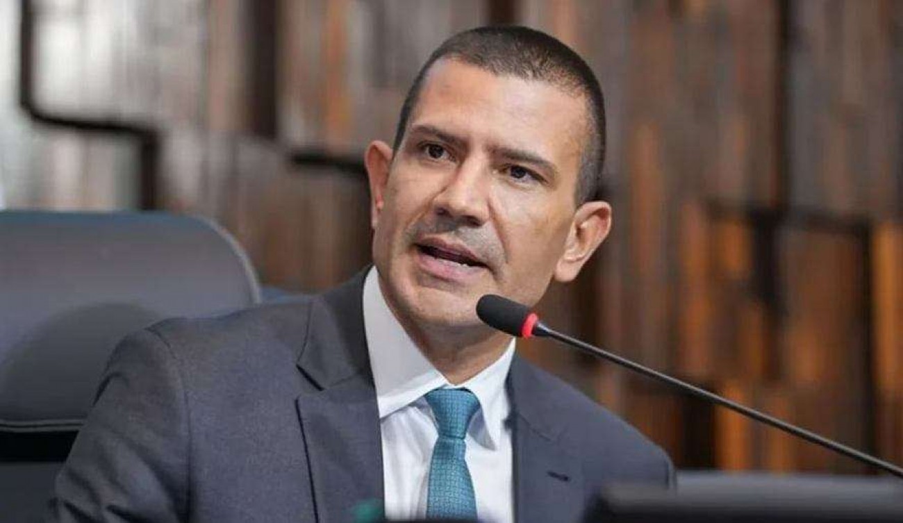 Cover image for Douglas Ruas aciona o STF para que a Constituição seja cumprida e ele assuma o governo do RJ