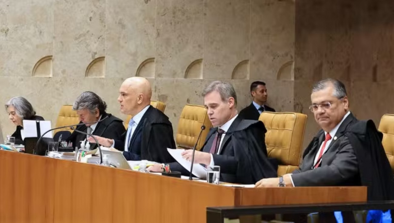 Cover image for Ministro do STF sofre lesão séria em acidente grave em casa