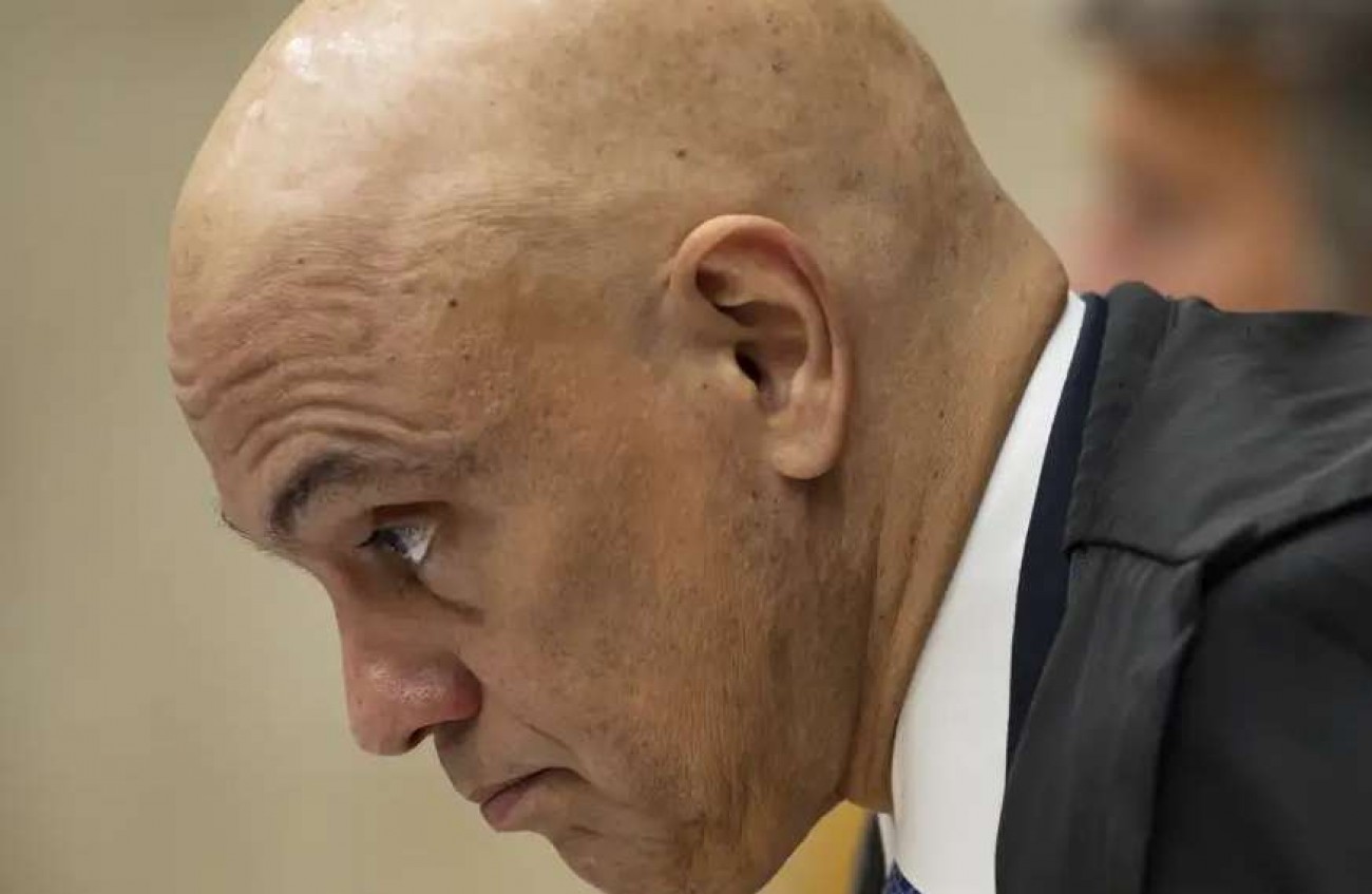 Moraes diz "não" a simples pedido de Filipe Martins