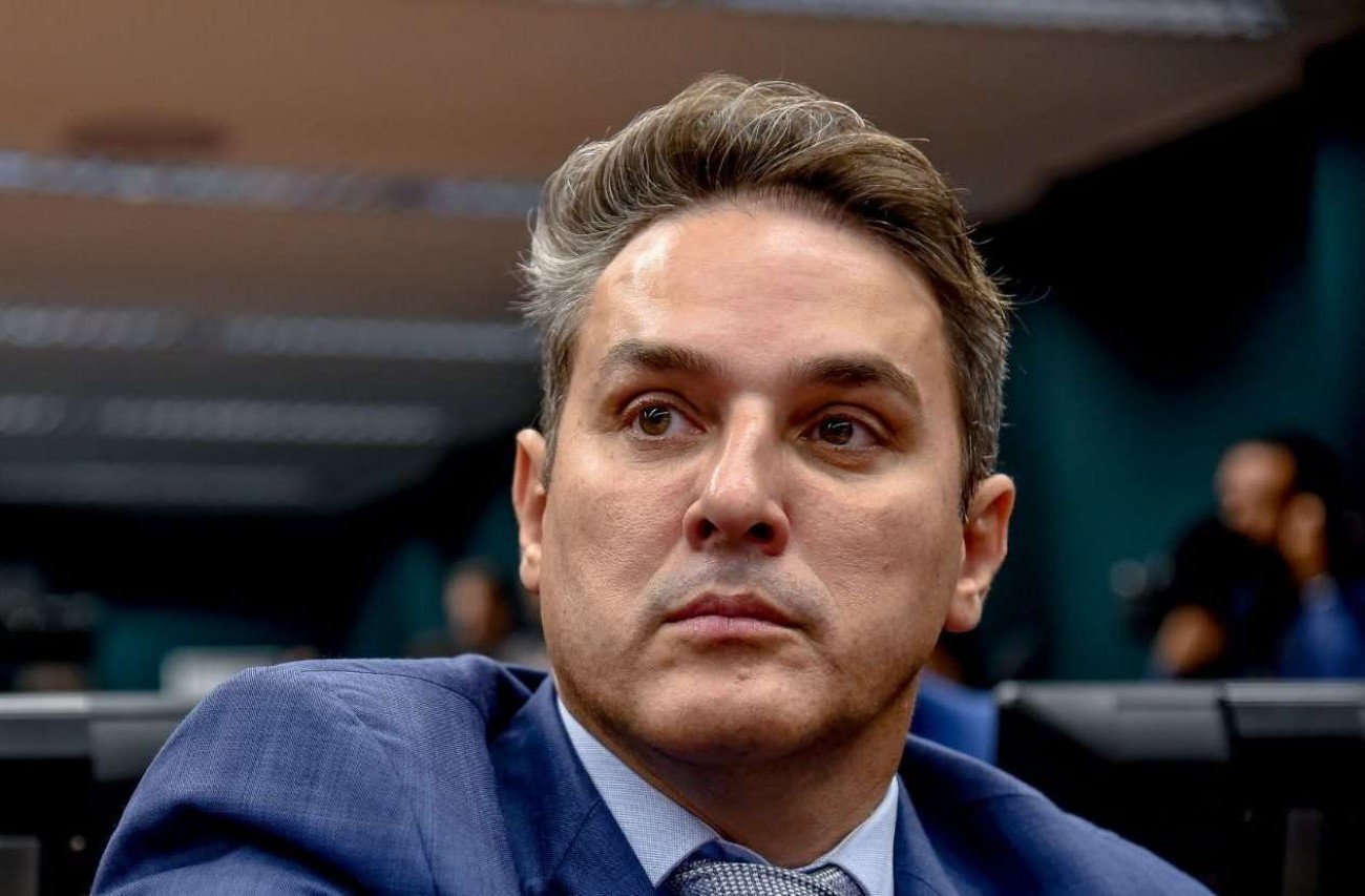 Militante de esquerda confessa ameaças de morte contra deputado Luciano Zucco