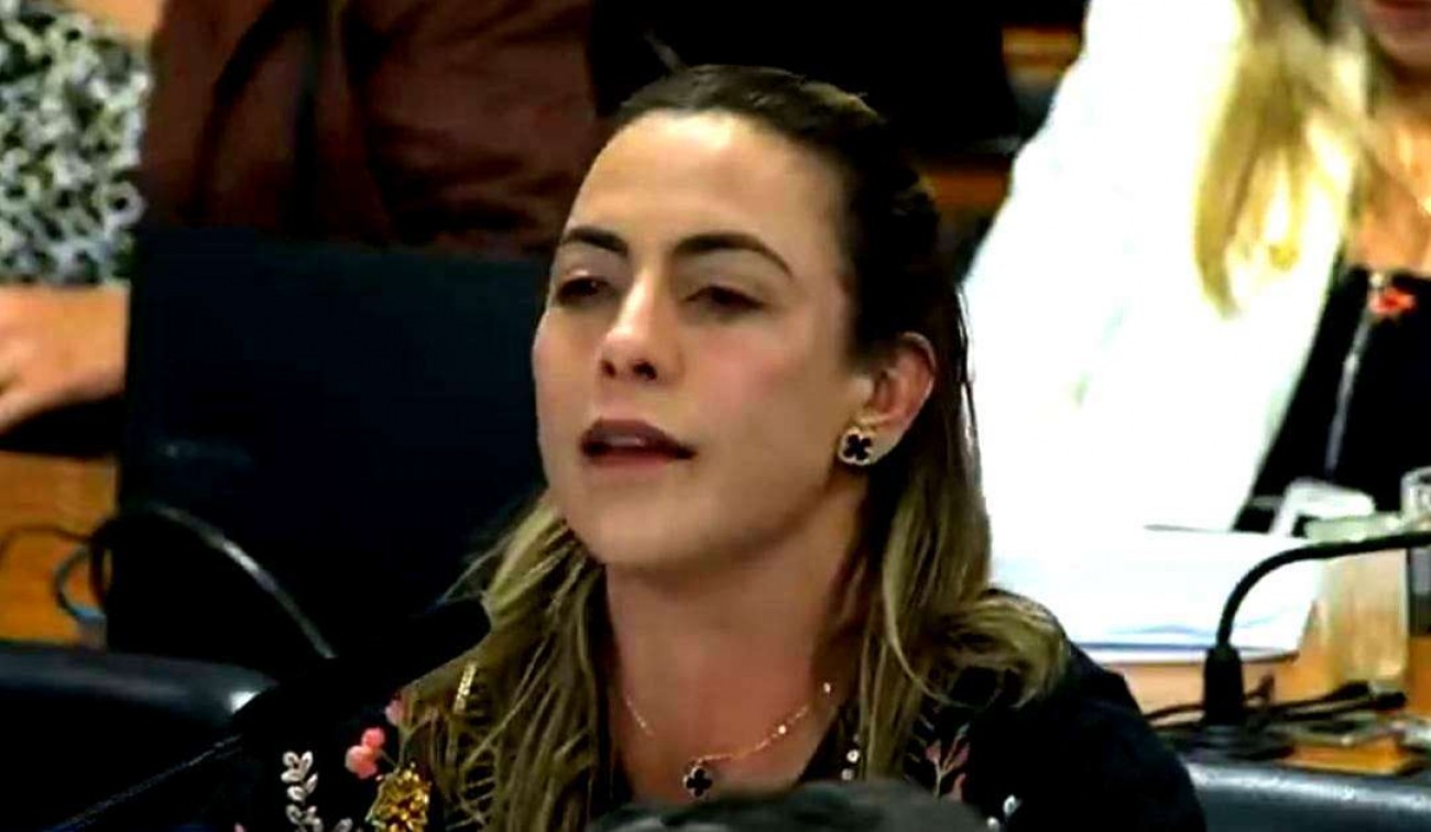 Perdida e sem chances, Soraya desiste de desistir