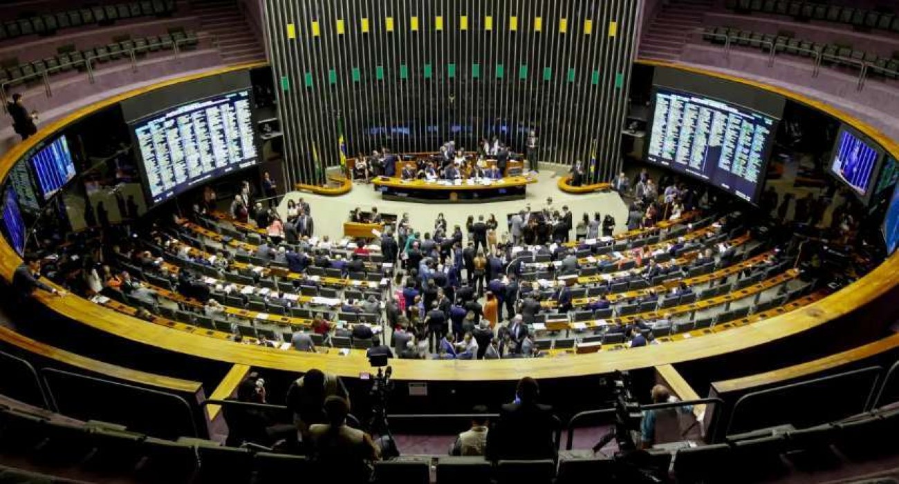URGENTE: Deputado petista tem mal súbito no Congresso