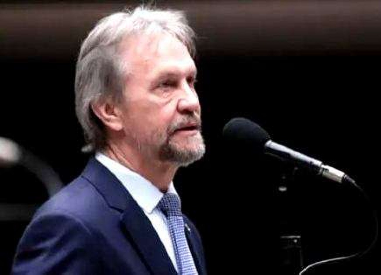 Líder do PT na Câmara sofreu AVC durante reunião