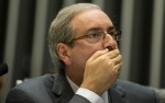 Porque Cunha não segue o exemplo de Romário, vai até a Suíça e acaba com a dúvida?