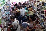 Venezuelanos invadem Colômbia em busca de alimentos e remédios