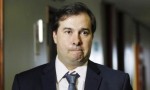 Rodrigo Maia não tem o hábito de pensar e apoia Renan