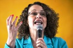 Em evento da esquerda, Luciana Genro admite que Dilma traiu e é vaiada (veja o vídeo)