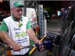 Venda bem mais barata de combustível da Petrobras no Paraguai é humilhante (veja o vídeo)