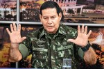 Mourão “vice” seria a garantia da intervenção?