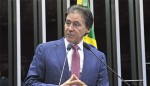 Eunício Oliveira assume a condição de inimigo público nº 1 e ataca novamente