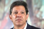 Haddad, após condenação por Fake News, diz que é Bolsonaro quem "rasga a Constituição”