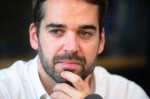 O grande engodo do RS: Eduardo Leite, o governador refém de suas mentiras (veja o vídeo)